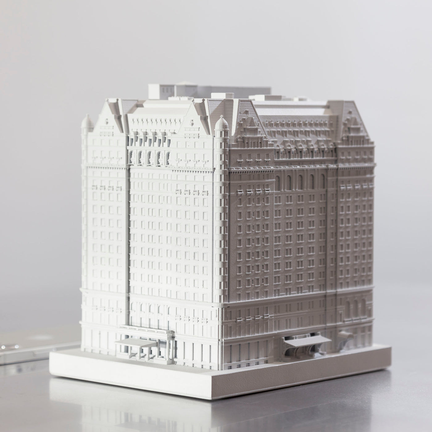 The Plaza Hotel 1:700 Scale Model